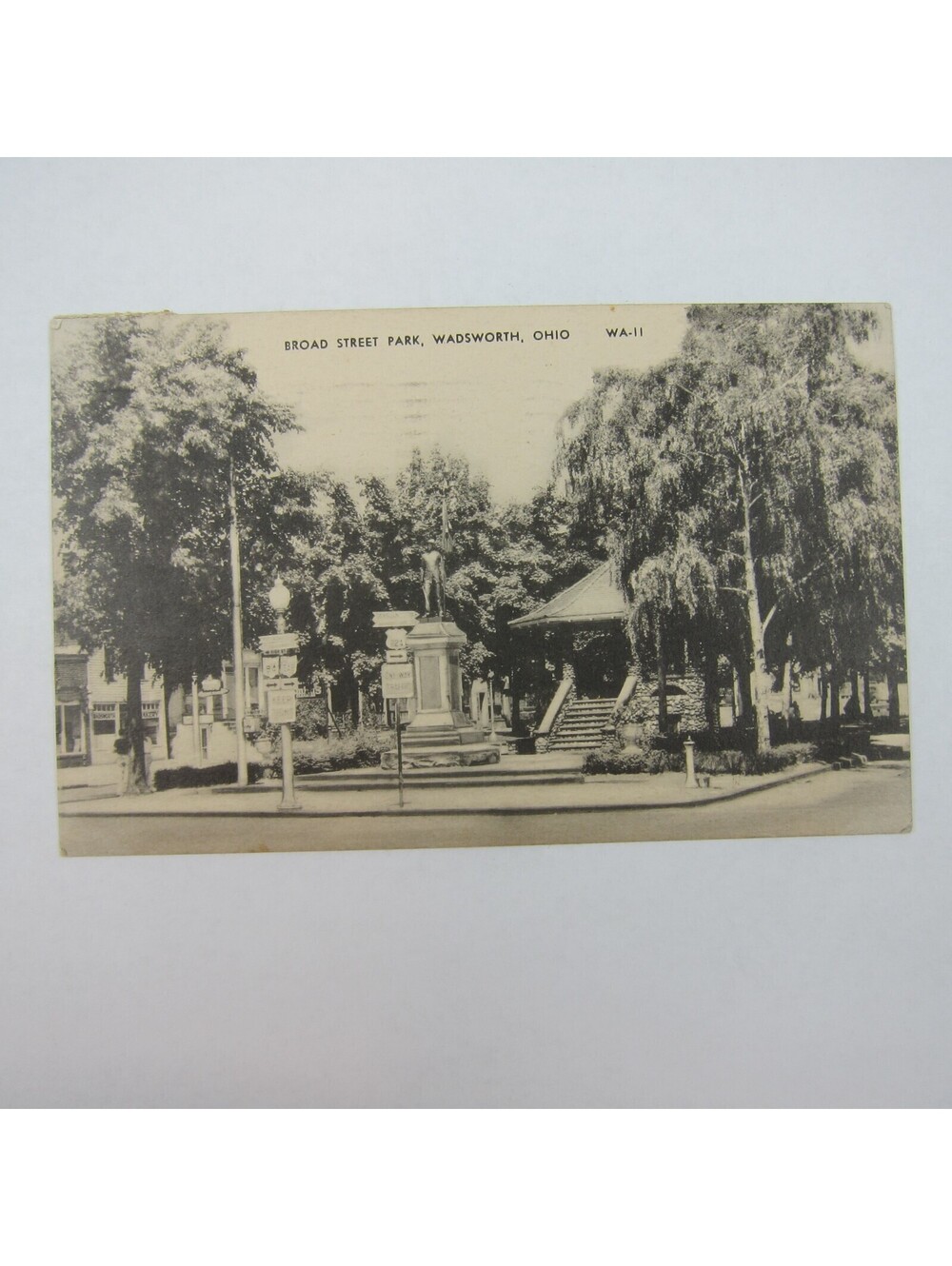 Postcard Wadsworth Ohio Broad Street Park Photo Vintage 1944 Litho Print